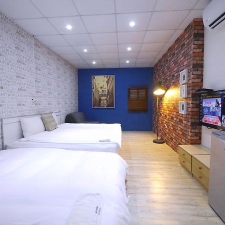 Luca Hotel Taichung Exterior foto